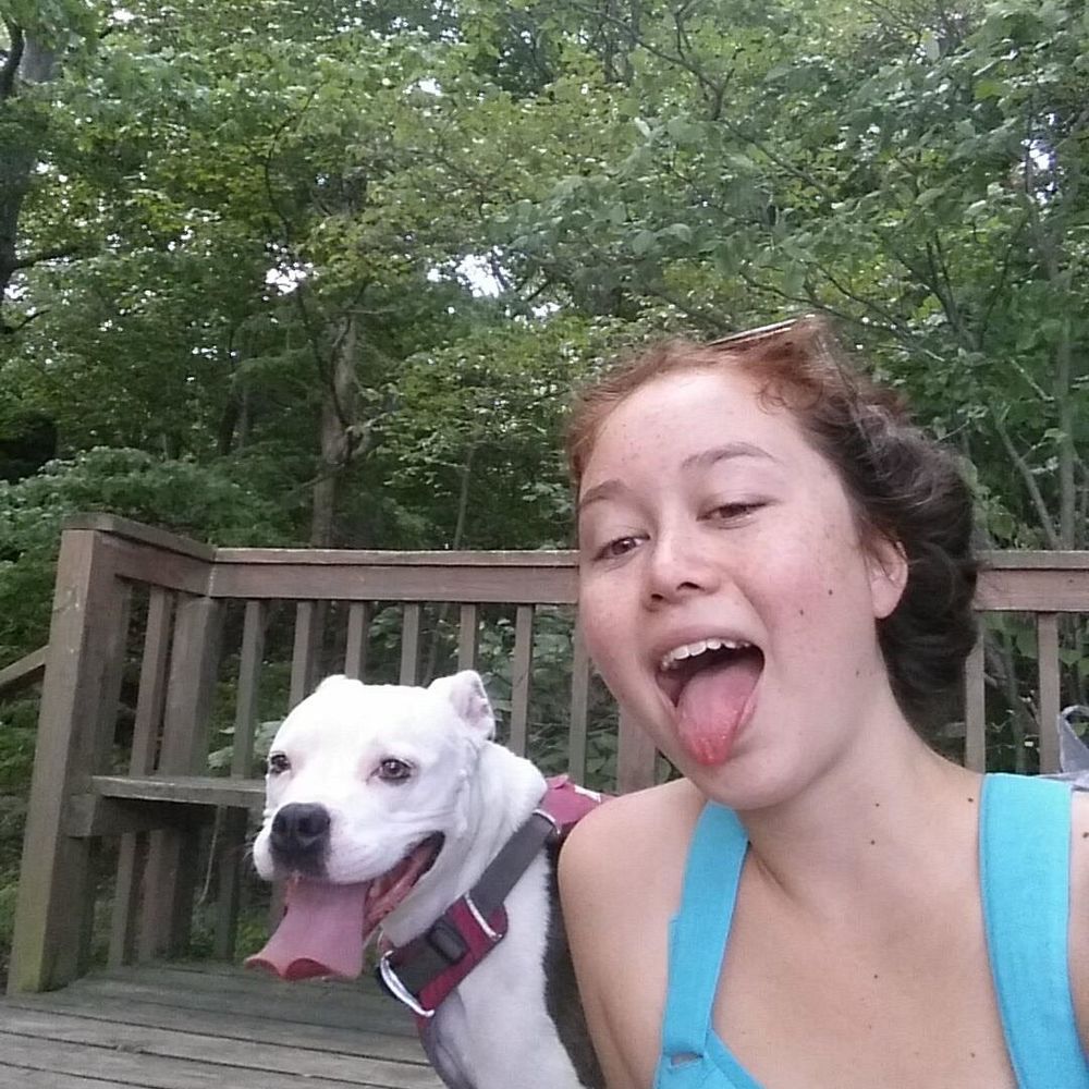 Meet your Posher, Emi